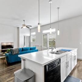 Modern Austin 2BR 2B Apt with Pool Parking & WIFI