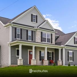 Home for 21 Near Ark - Ensuite Bathrooms - with Pool!
