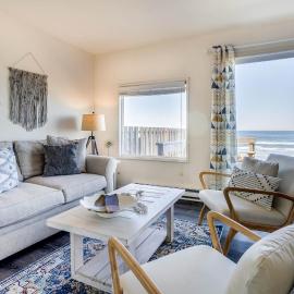Ocean Front Duplex with Views! Dog Friendly! Free Wifi!