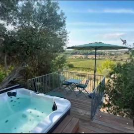 Lodge Paradisiaque Spa, отель в городе Cazouls-lès-Béziers