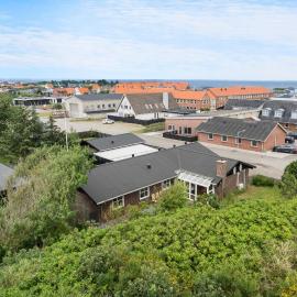 Amazing Home In Hvide Sande With Wifi