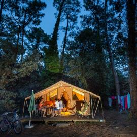 Huttopia Oléron Les Chênes Verts, hotel a Dolus-d'Oléron