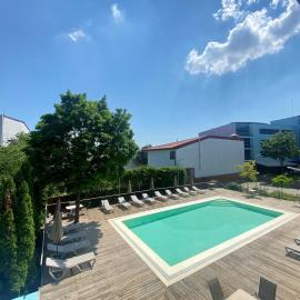 Reghina Blue Hotel, hotel en Timişoara