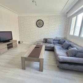 Appartement T5 avec 3 chambres, hotel in Brest