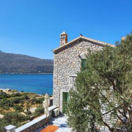 Casa Nostra Maisonette, hotel in Oítilon