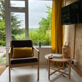 Kingfisher, Moor and Sea Holidays, a beautiful space overlooking Exmoor, hotel in Lynton