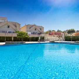 Nice Home In Castalla With Swimming Pool, hotel v destinácii Castalla