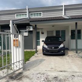 Arai HOMESTAY, hotel en Pusing