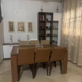 Superbe duplex avec jardin – hotel w mieście Le Kram