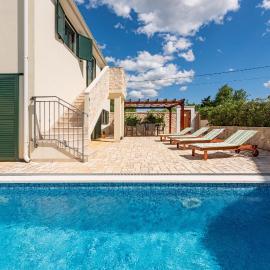 Villa Ivo ZadarVillas, hotel di Vinjerac