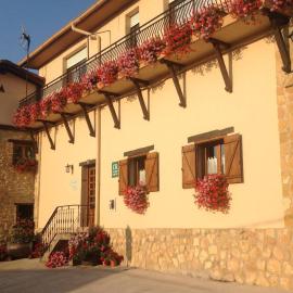 Casa Rural Aitonaren Etxea, hotel a Urturi