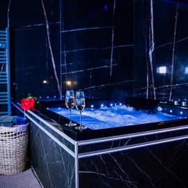 ROMANCE ROOM & LOVE - JACUZZI - PARKING - Menton, hotel Mentonban