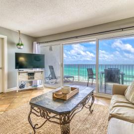 Beach House Condominiums D602 - Beachfront with Pool, Wi-Fi, & Beach Service