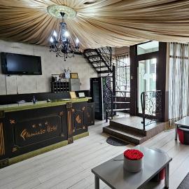 Flamingo Hotel, hotel Piteştiben