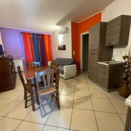 La casa di Glenda bis - alloggio zona ospedale、テルニのホテル