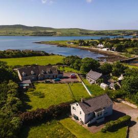 Beautiful Modern Home In Dingle 5 min walk to town