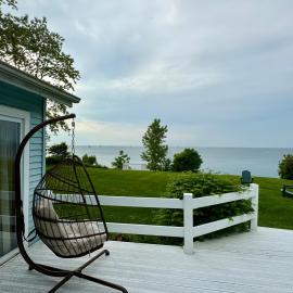 Home away on Lake Ontario