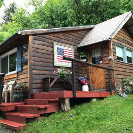 Homestead cabin, hotel di Homer