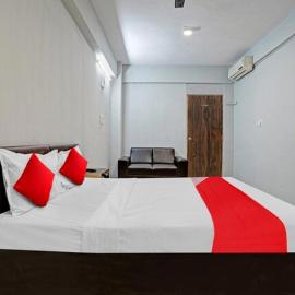 Hotel Welcome, VIP Road Vesu, khách sạn ở Surat