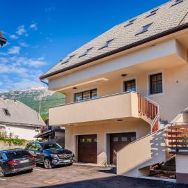 Penzion Hosnar, Apartment Mišc, hotel u gradu Bovec