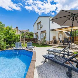 Holiday Home Mimosa by Interhome, hotel di Rakalj