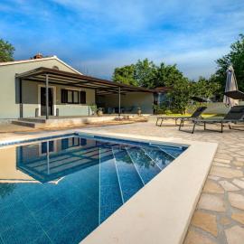 Viesnīca Holiday Home Ulika by Interhome pilsētā Baderna