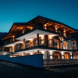 Chalet WildRuh, hotel in Ried im Zillertal