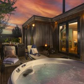 Blackbird Lodge, Strawberryfield Park - Free Parking, Hot tub, pets allowed