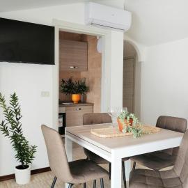 Holihome Gorycia House FRN