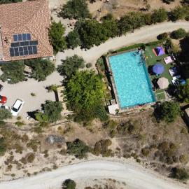Cortijo Loma del Estanque, hotell i Monachil