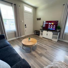 Portsmouth 2BR 1BA Getaway, Hotel in Portsmouth