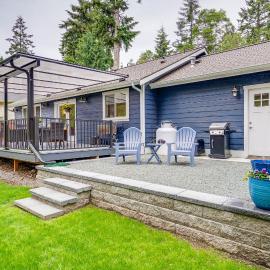 Freeland Retreat - Deck, Fire Pit & Beach Access!, Hotel in Freeland