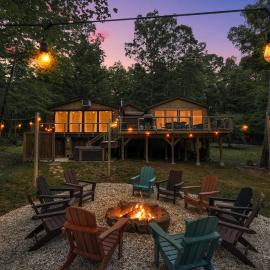 Hot Tub, Firepit, Grill, Wifi near Golf & Hiking, Hotel in Morton Grove