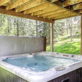 Whitetail Lodge