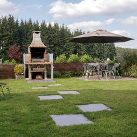 Escapade en Ardenne - Appartement Sur Jardin Verdoyant, hotel in Bertrix