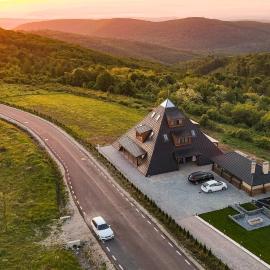 Pyramids Haven, hotel a Rîmeţi