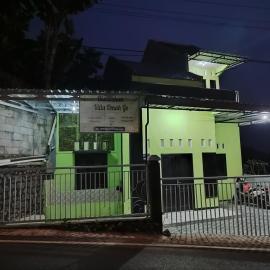Villa Oemah Ijo、Pacetのホテル