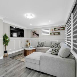 stylish house in south windsor-2 bedrooms, hotel in Windsor