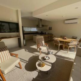 Hermosa Casa de 3 pisos en Condominio de lujo Playa del Carmen