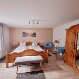 Pension & Wirtshaus ''Tun Eikkoter'' Kobel III, hotelli kohteessa Wieck