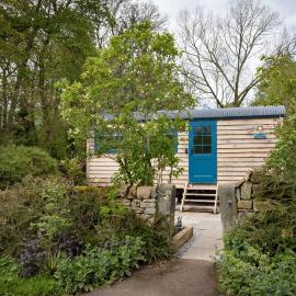 Mr McGregor’s Garden Shepherds Hut Chatsworth Estate, hotel din Baslow