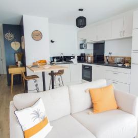 -SHELBY- T2 Arriere corniche parking et terrasse, hotel in Concarneau