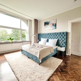 Exklusives Altbauapartment - zentral und ruhig