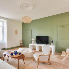 Maison familiale pour 12 adultes et 2 enfants, hotel in Pléboulle