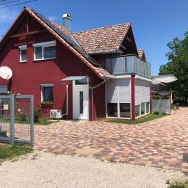 Napfény Ház Sonnenschein Haus, Hotel in Balatonőszöd