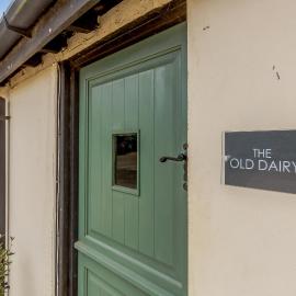 The Old Dairy & The Old Stables, ξενοδοχείο σε Thetford