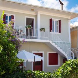 To Patriko Lefkada Cozy Village Home with Parking