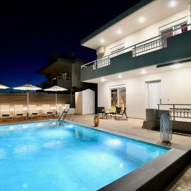 Angels Villa, hotel sa Kremasti