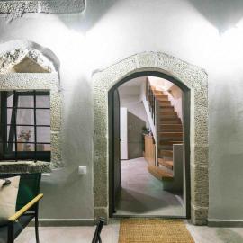 Fos Apartment
