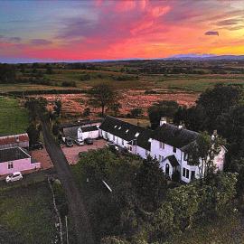 Fox House Thirdpart Farm، فندق في Beith